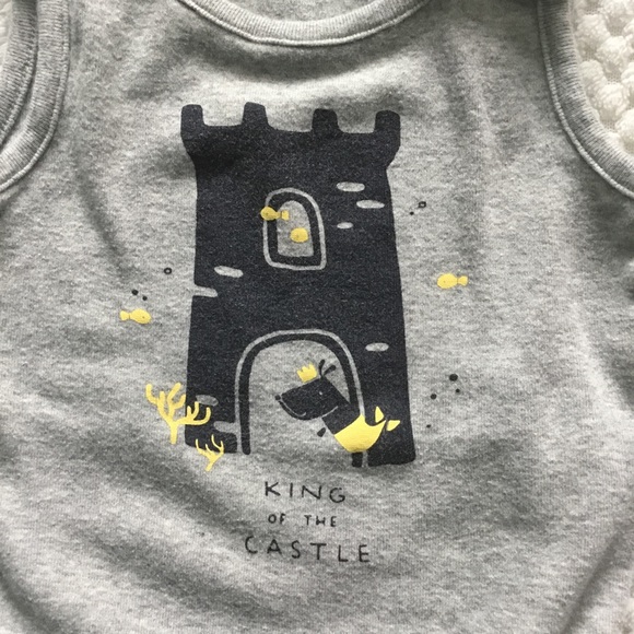 BABY GAP ONESIE KING OF THE CASTLE 3/6 MONTH NWOT - Picture 3 of 5